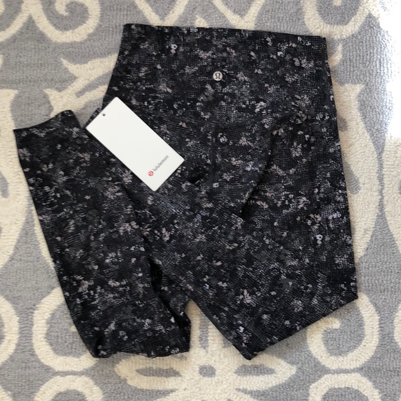 Lululemon Align HR Pant 25” - Picture 5 of 5